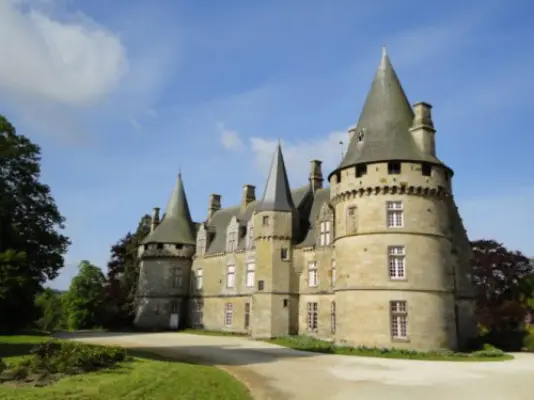 Château de Bonnefontaine - Vue du château